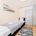 Batorego 7 By Renters * グディニャ