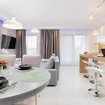 Batorego 7 By Renters アパート