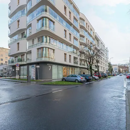 Batorego 7 Premium With Parking By Renters Appartamento